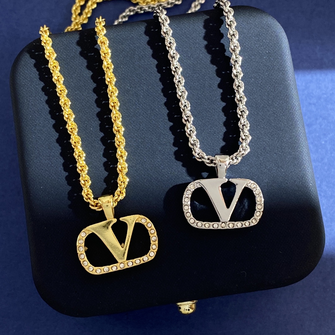 VTN006 Valentino Garavani VLogo Signature Pendant  Necklace - ccjewelryacc