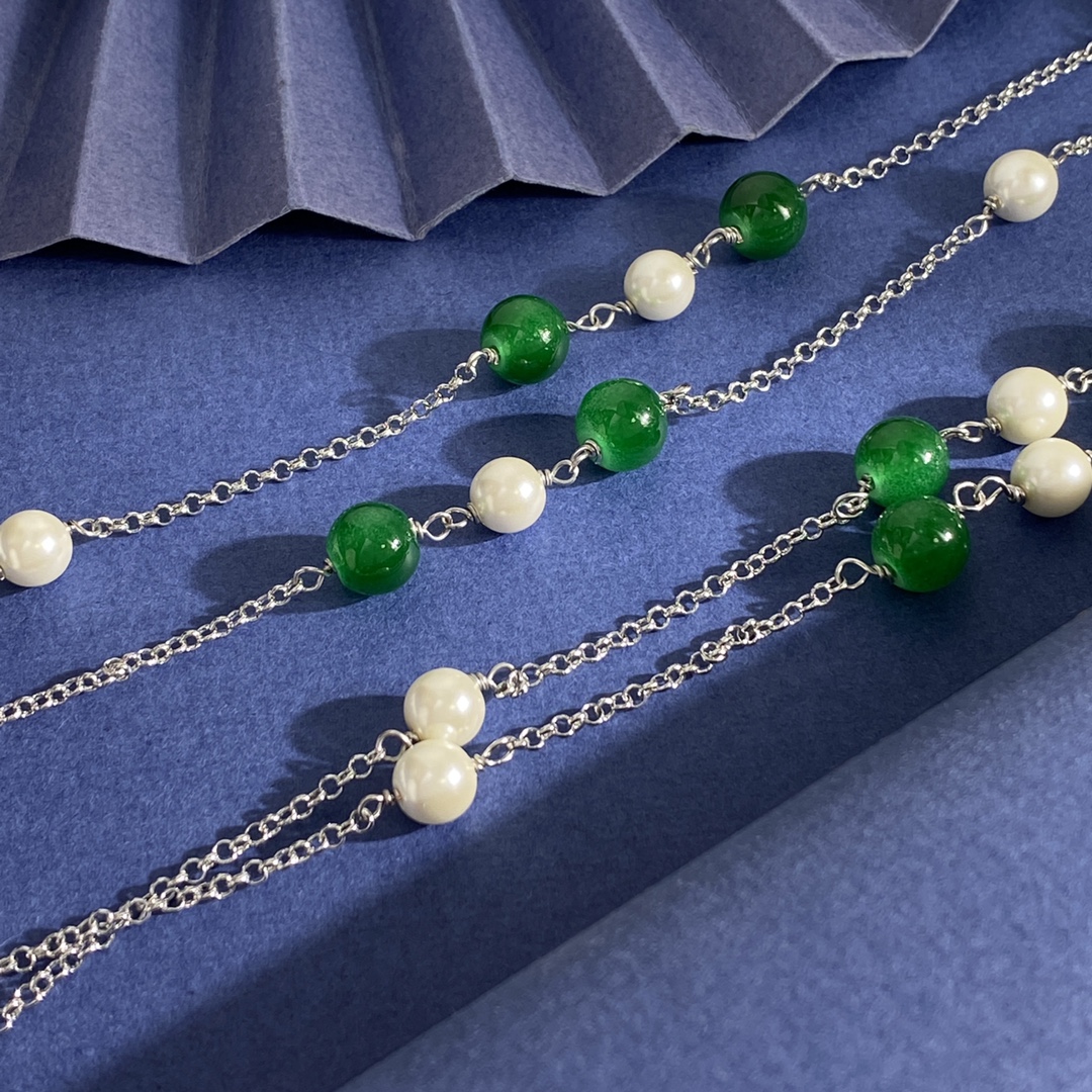 VTN009 Vlogo Signature Long Necklace In Metal, Pearls And Knurled Glass - ccjewelryacc