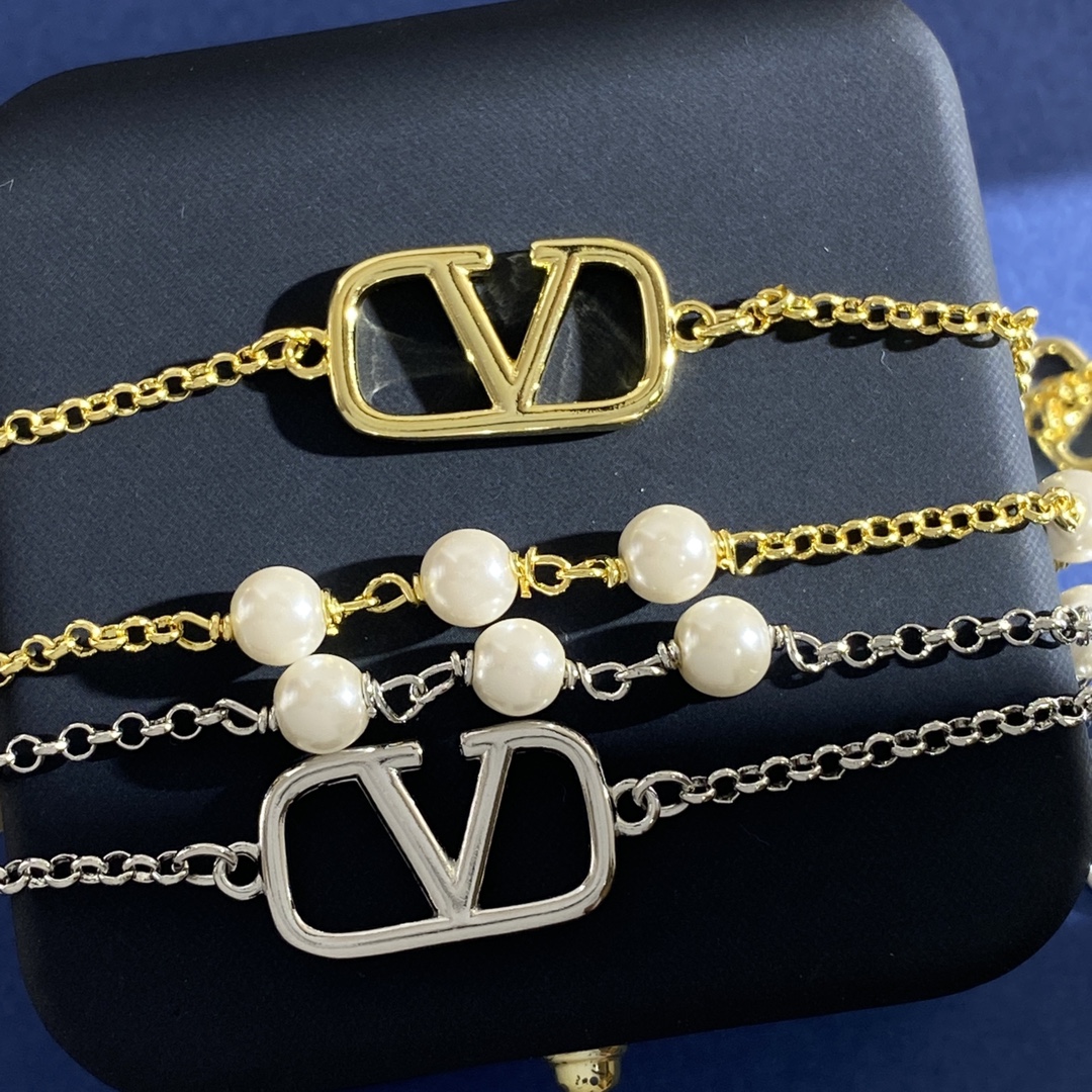 VTN024 Valentino Garavani VLogo Signature Choker Necklace - ccjewelryacc