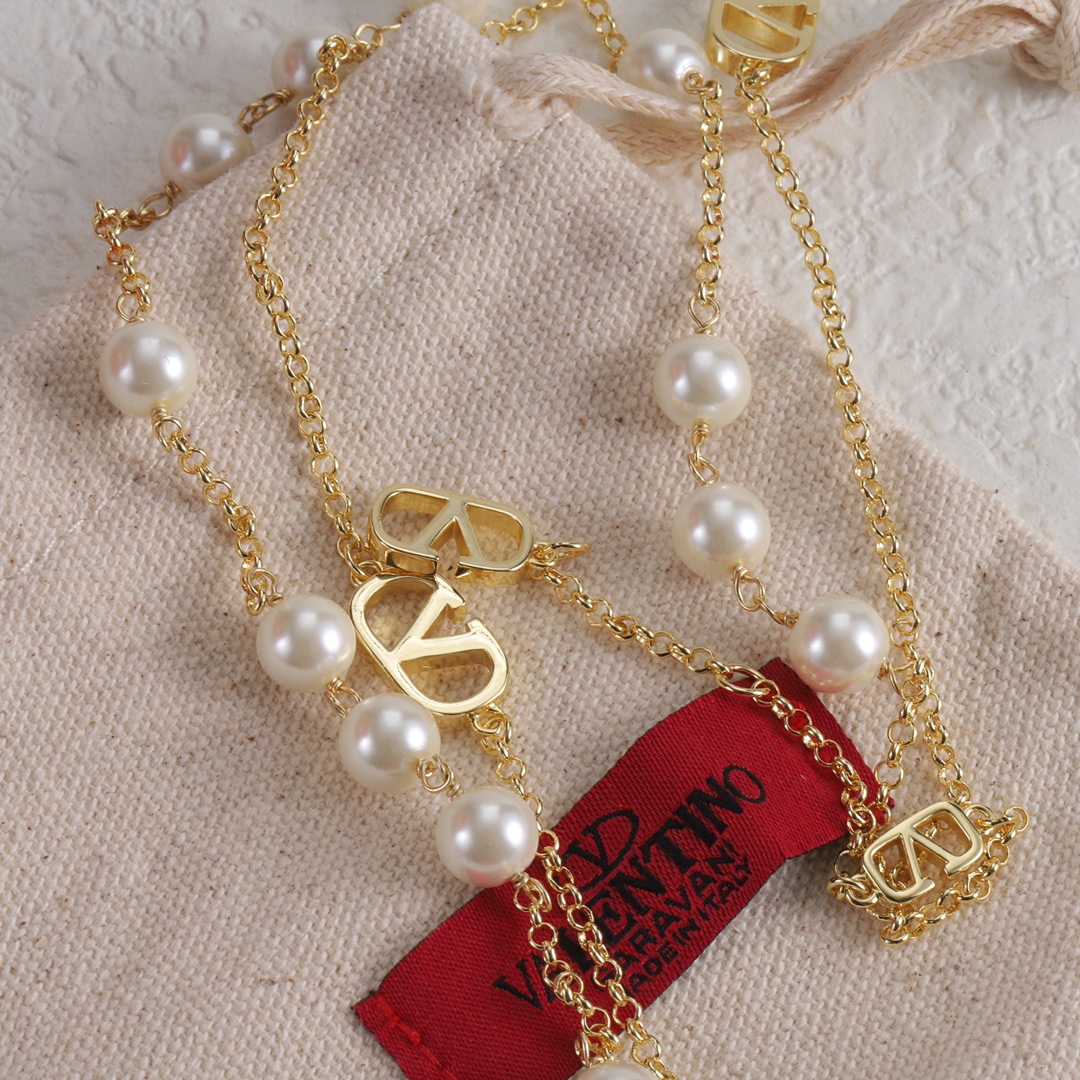 VTN046 Valentino Garavani VLogo Signature Pearl Necklace - ccjewelryacc
