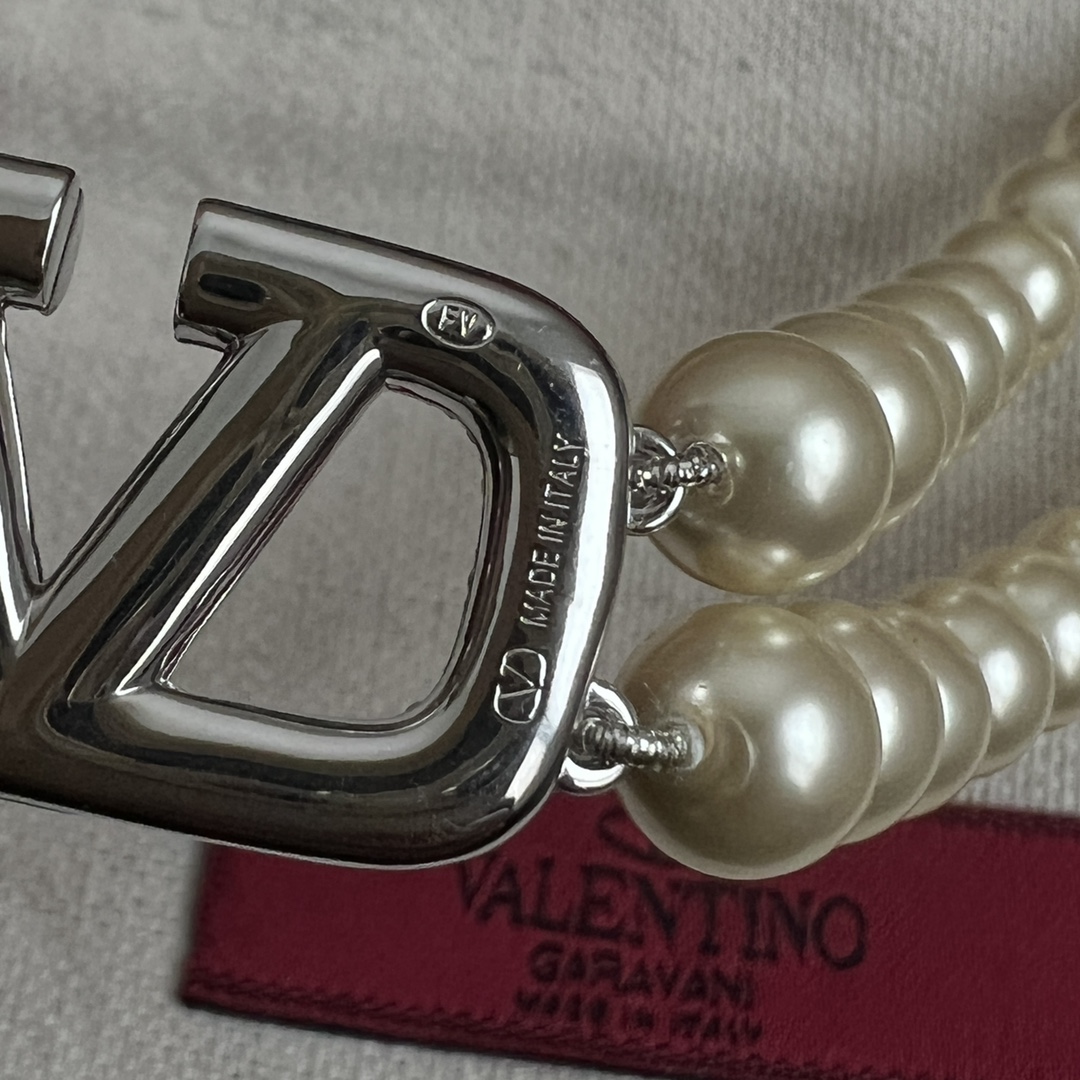 VTN044 Valentino Garavani VLogo Signature pearl long chain sweater necklace - ccjewelryacc