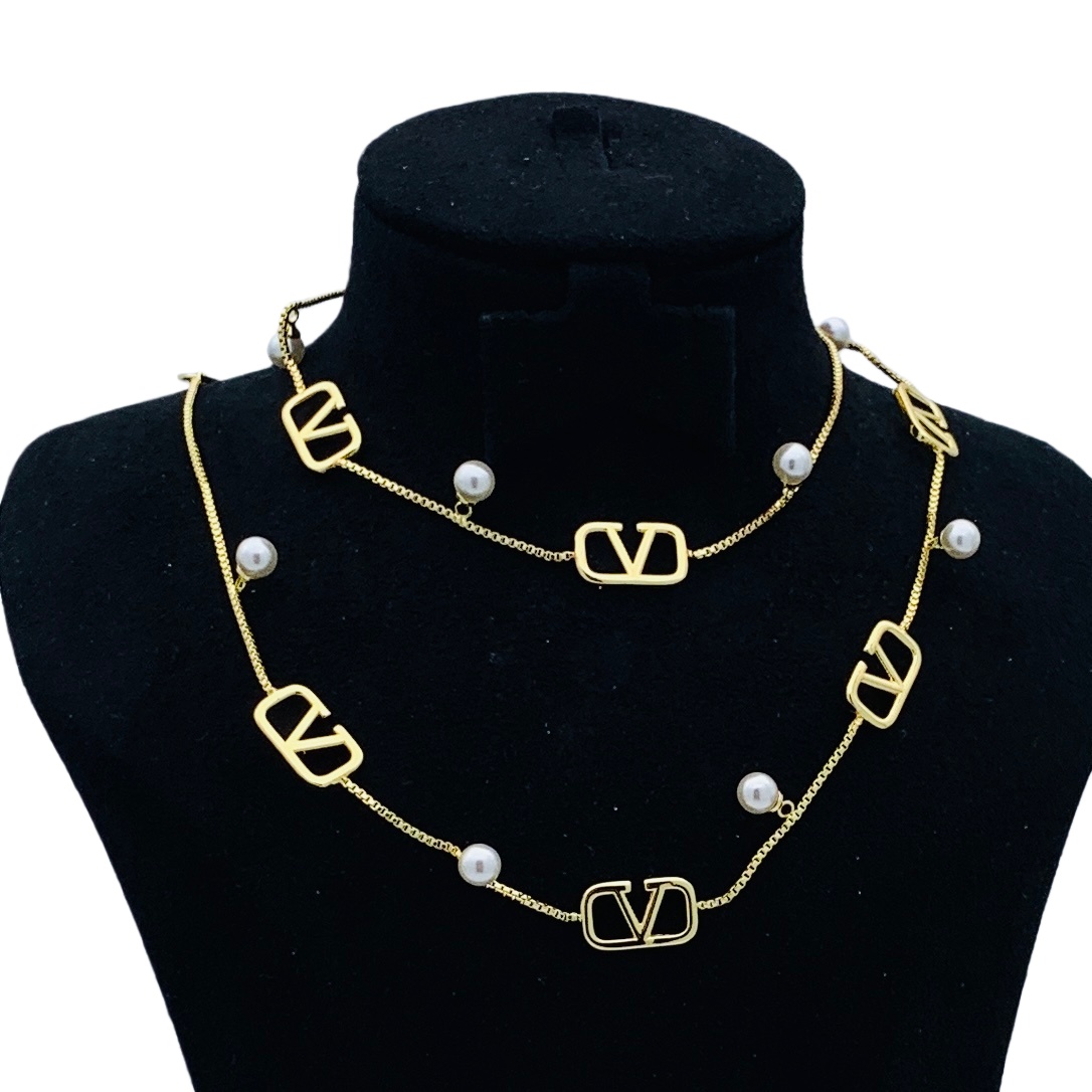 VTN029 Valentino Garavani VLogo Signature Long chain sweater necklace - ccjewelryacc