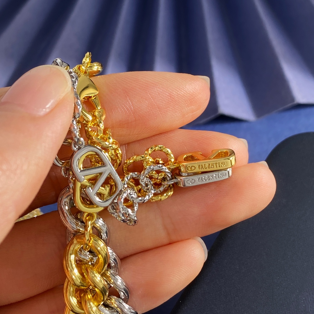 VTN055 Valentino Garavani COEUR ROYAL Metal enamel crystal - ccjewelryacc