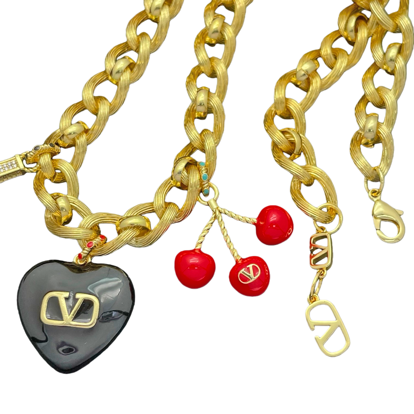 VTN065 Valentino Garavani COEUR ROYAL Metal enamel crystal - ccjewelryacc