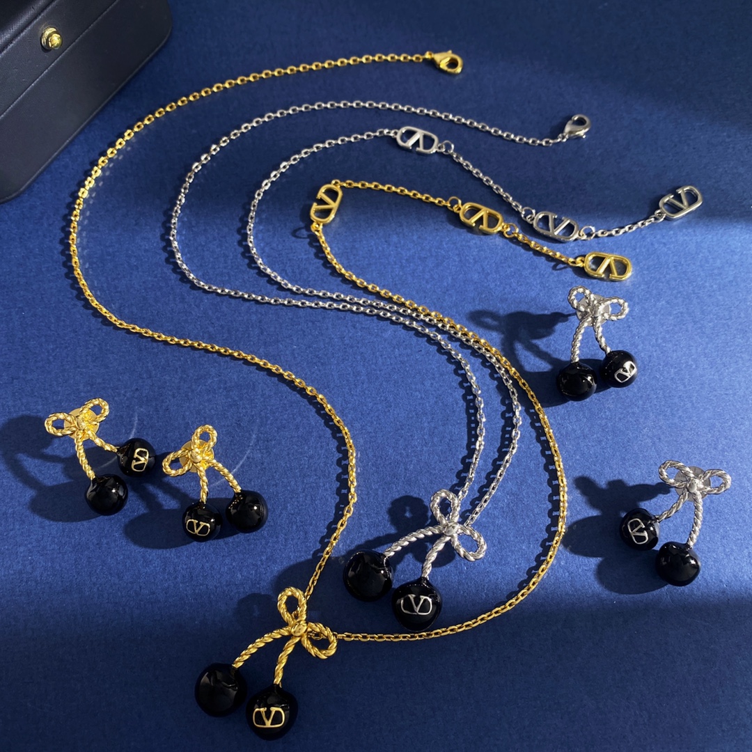 VTN053 Valentino Garavani Cherryfic necklace - ccjewelryacc