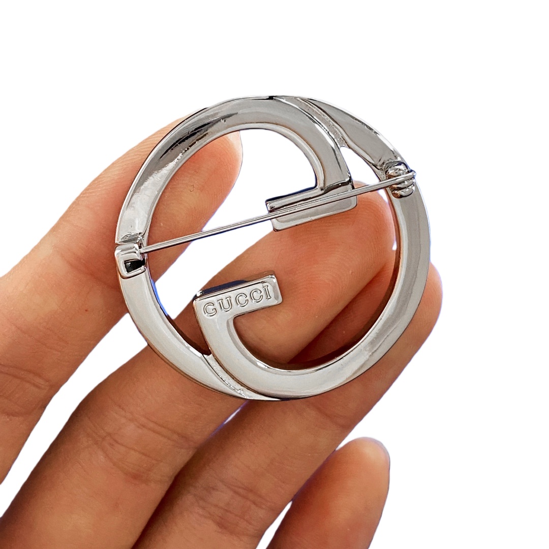 GGB043 Metal GG Brooch Pin - ccjewelryacc