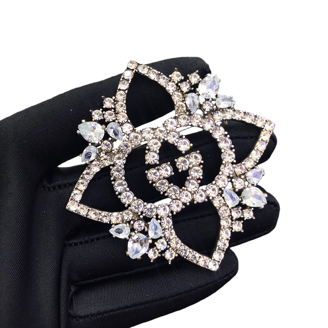 GGB038 Swarovski crystal GG brooch pin - ccjewelryacc