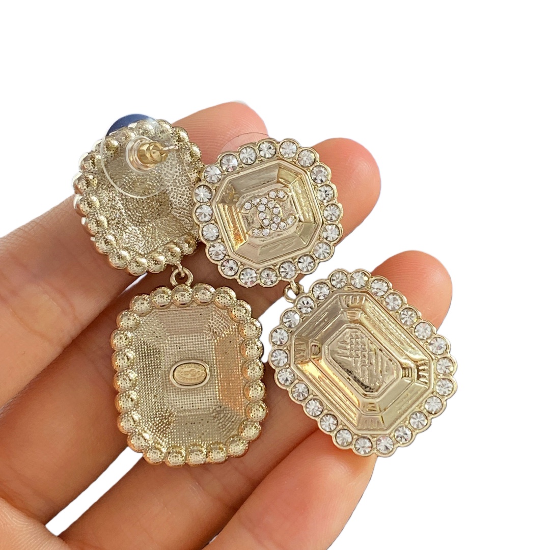 CCE377 Chanel earrings Metal crystal - ccjewelryacc