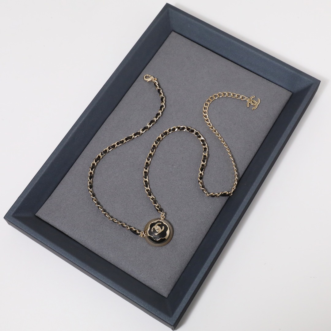 CCN093 Chanel necklace in metal leater - ccjewelryacc
