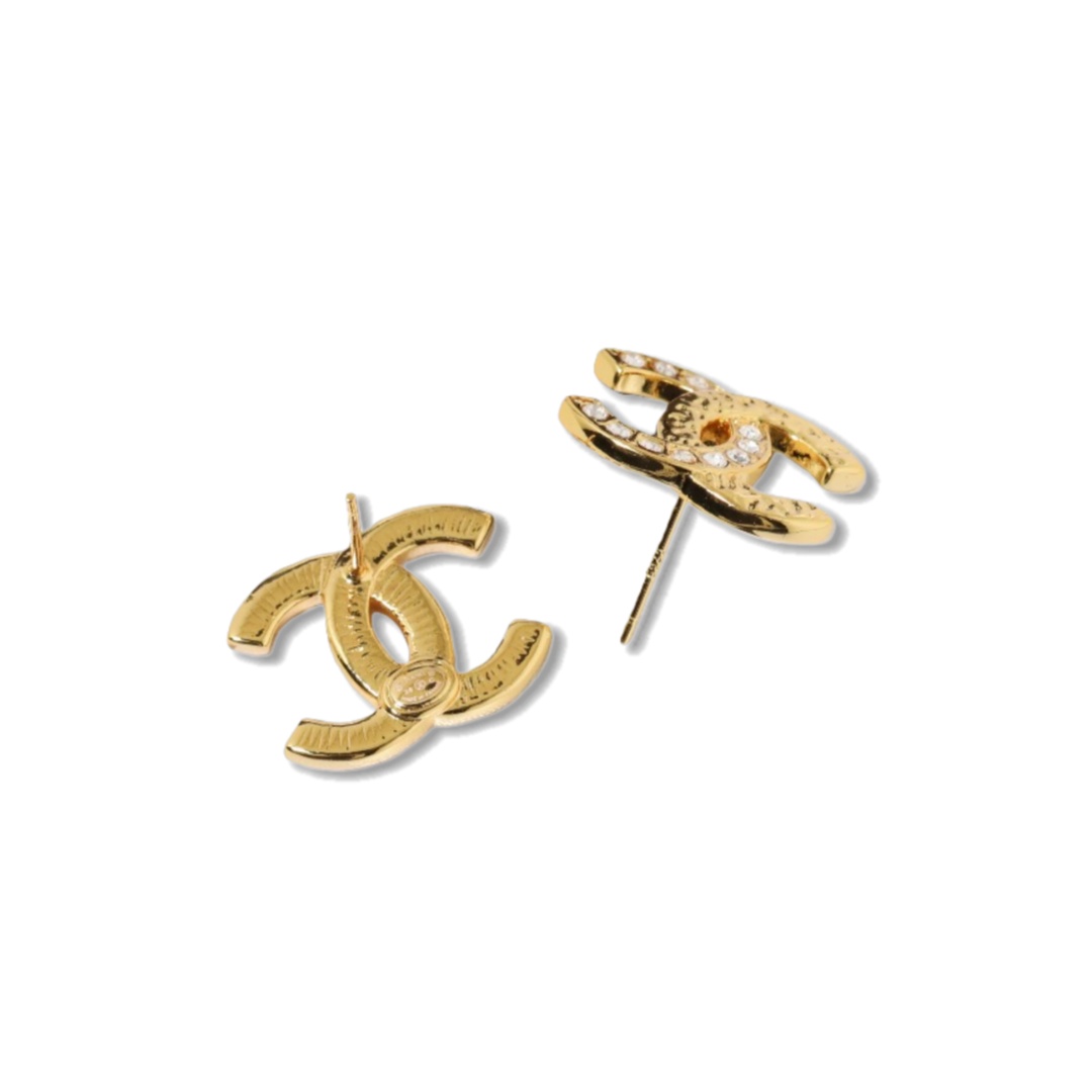 CCE391 Chanel embossment crystal cc logo stud earrings - ccjewelryacc