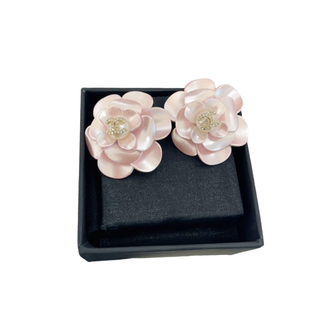 CCN116 Chanel Pink camellia pearl choker necklace - ccjewelryacc