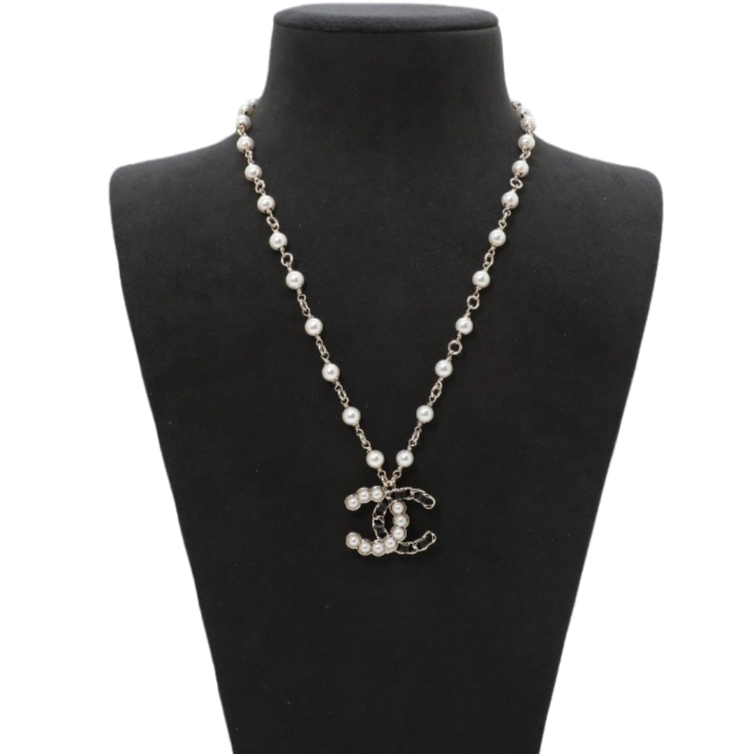CCN062 Chanel pearl logo pendant necklace - ccjewelryacc