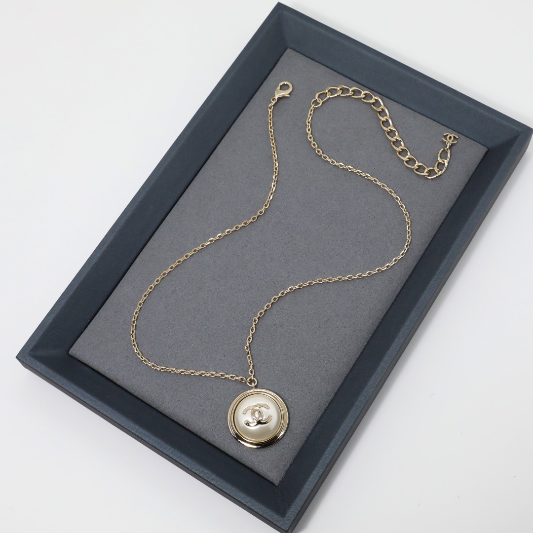 CCN111 Chanel cc logo pendant necklace - ccjewelryacc