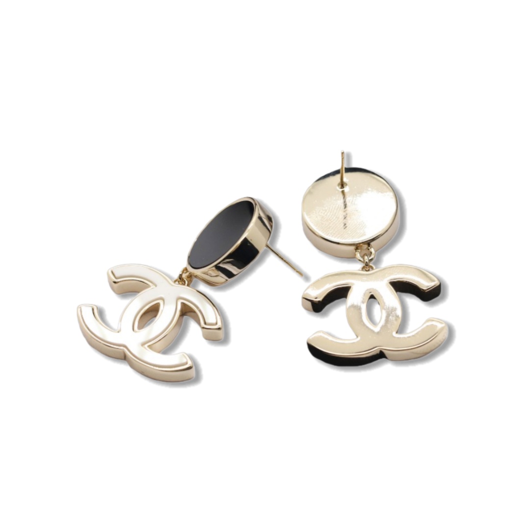 CCE386 Chanel acrylic enamel cc logo dangle earrings - ccjewelryacc