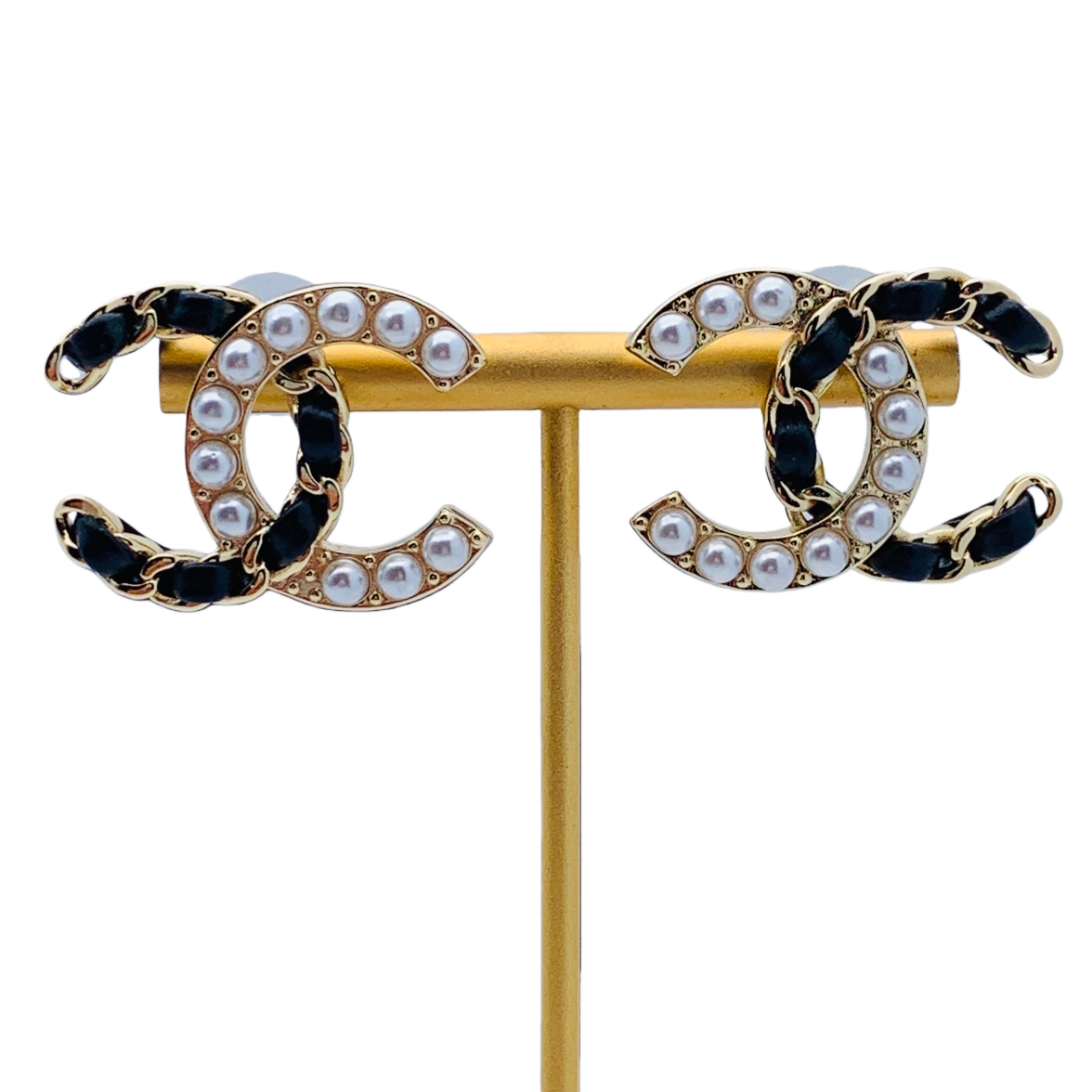 CCE725 Chanel Metal leater pearl cc logo stud earrings - ccjewelryacc