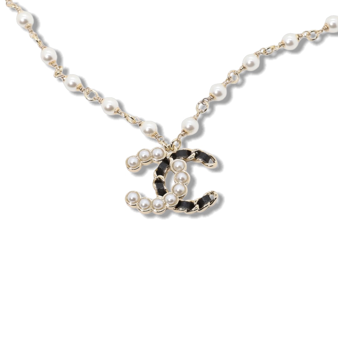 CCN062 Chanel pearl logo pendant necklace - ccjewelryacc