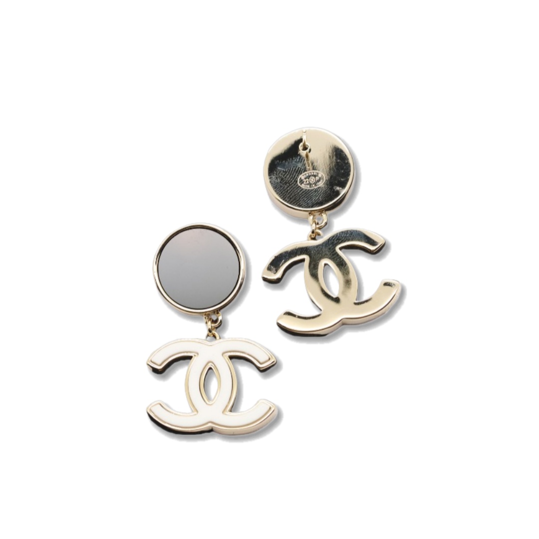 CCE386 Chanel acrylic enamel cc logo dangle earrings - ccjewelryacc