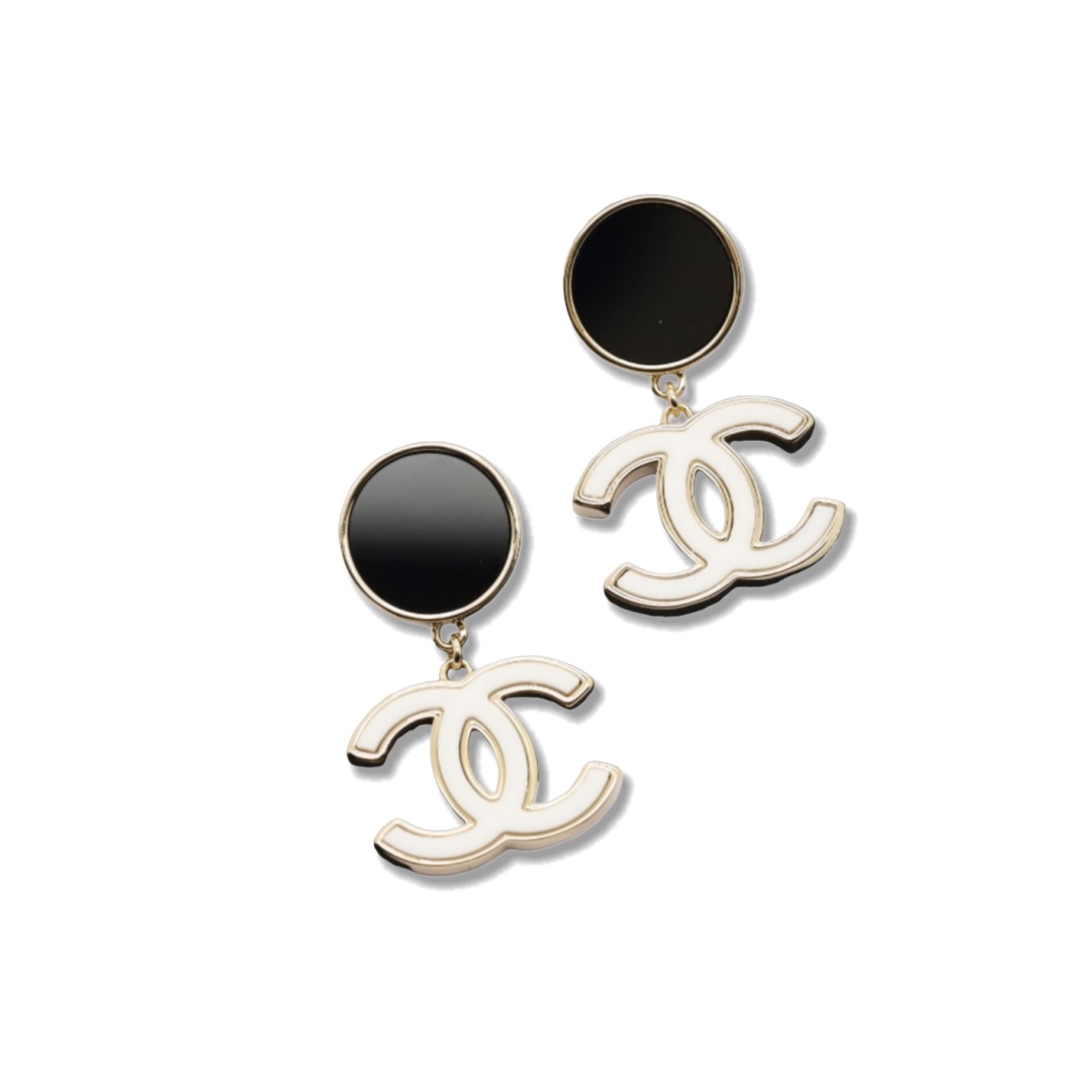 CCE386 Chanel acrylic enamel cc logo dangle earrings - ccjewelryacc