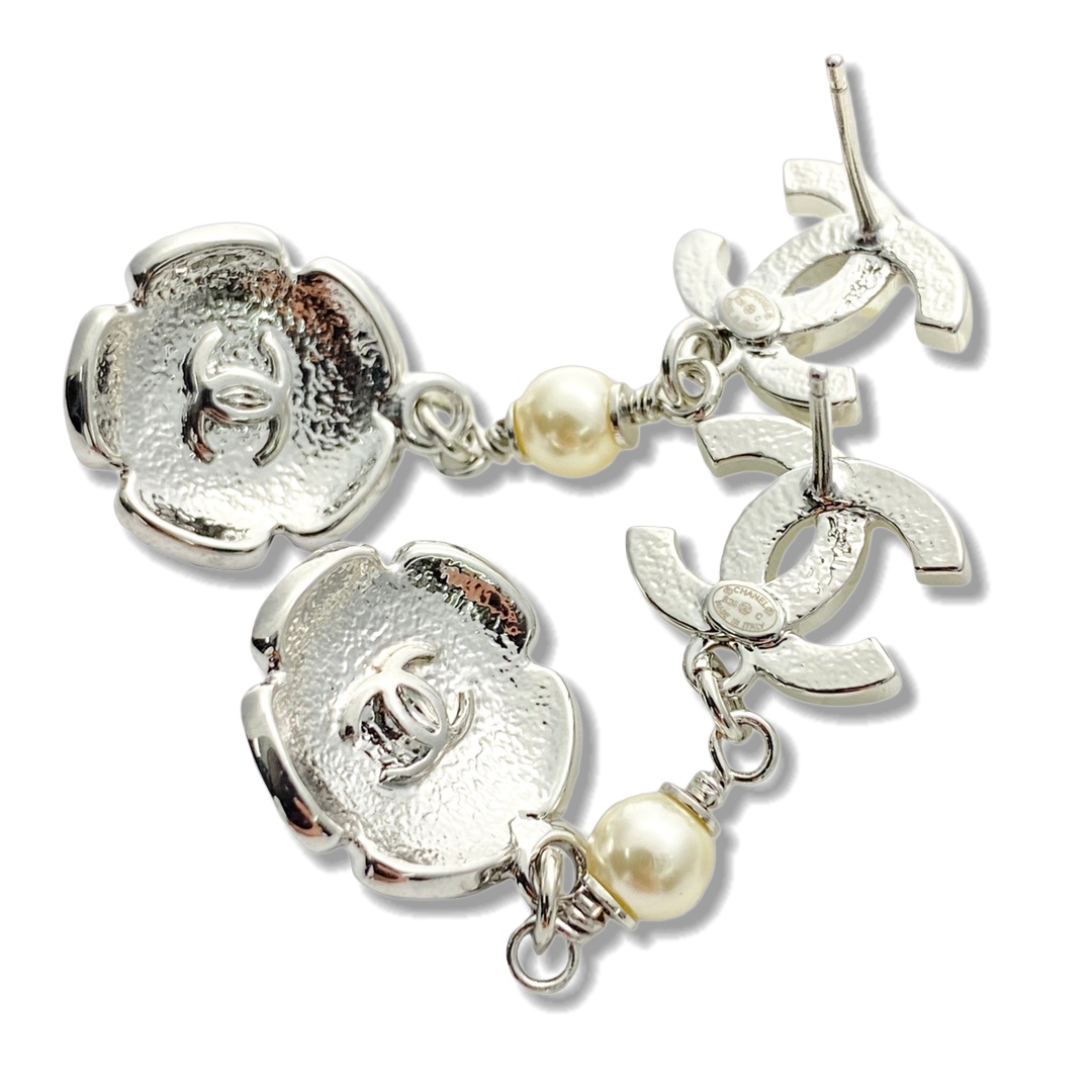 CCE519 Chanel enamel camellia earrings - ccjewelryacc