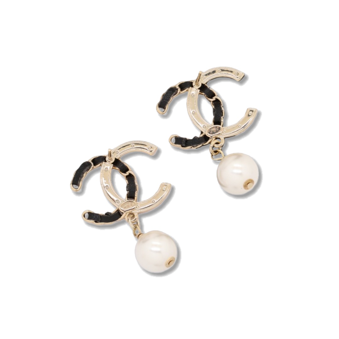 CCE516 Chanel Metal leater crystal cc logo drop earring - ccjewelryacc