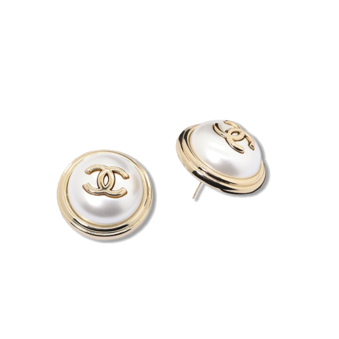 CCE823 Chanel Large 28mm round pearl stud earrings - ccjewelryacc