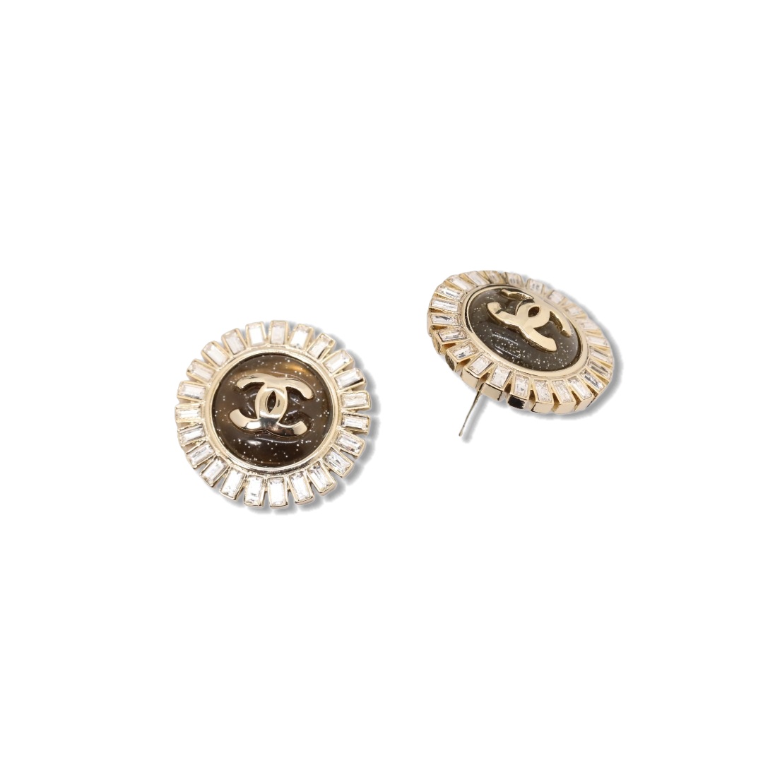 CCE509  Chanel acrylic stud earrings - ccjewelryacc