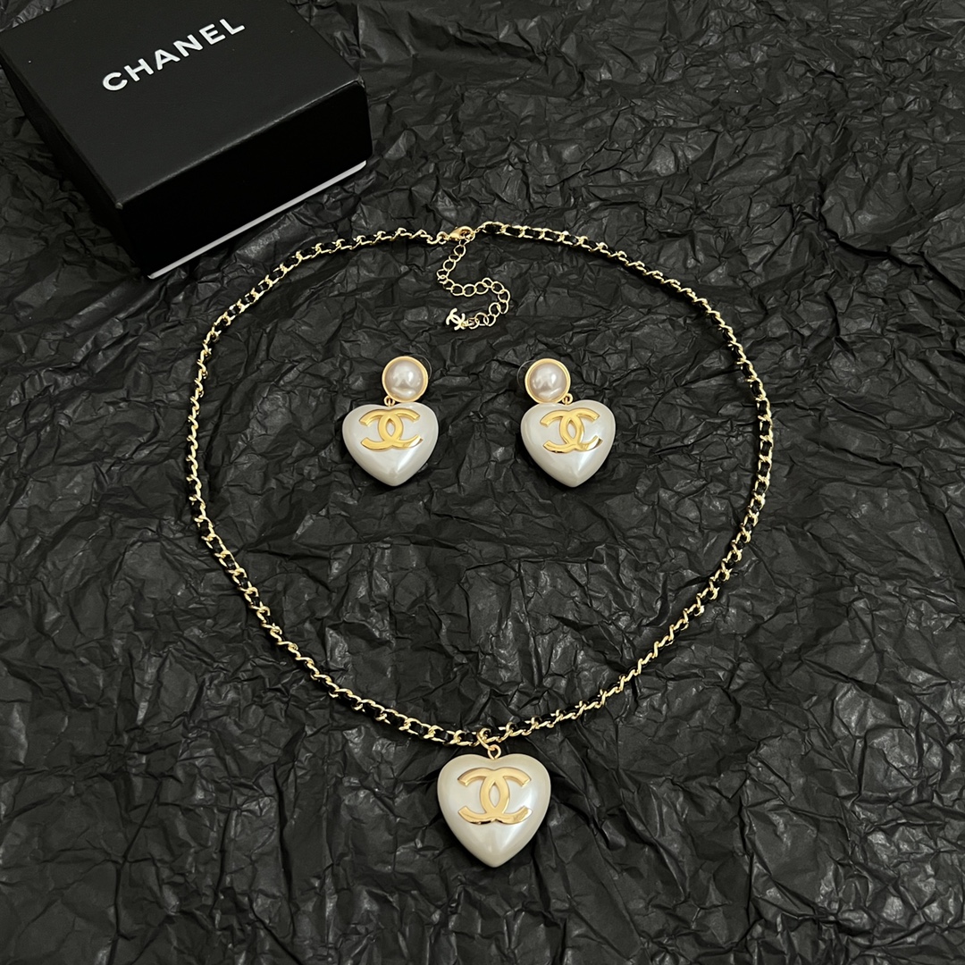CCE201 Chanel CC pearl and black heart drop earring and necklace - ccjewelryacc