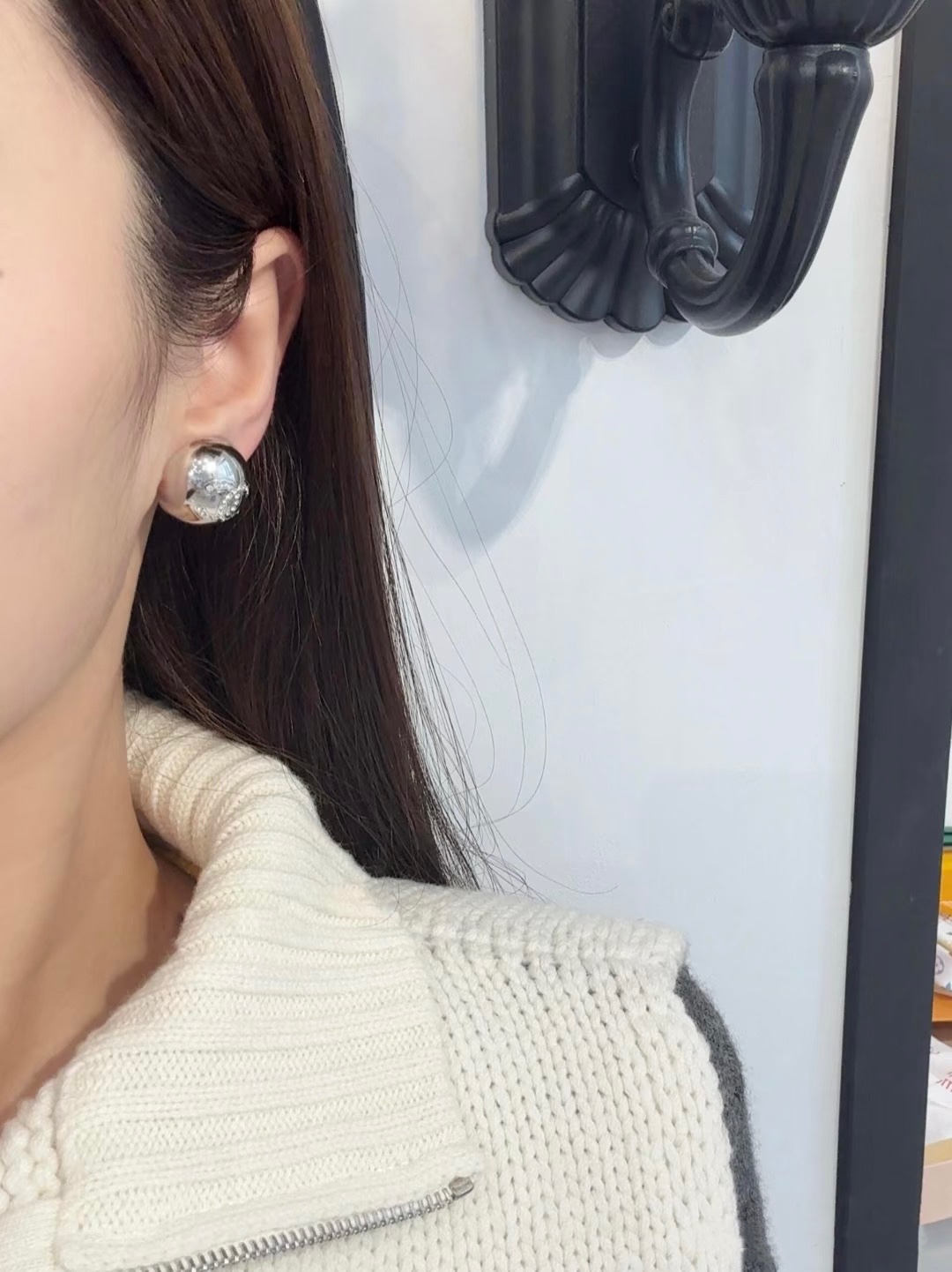 CCE543 Chanel Metal ball stud earrings - ccjewelryacc