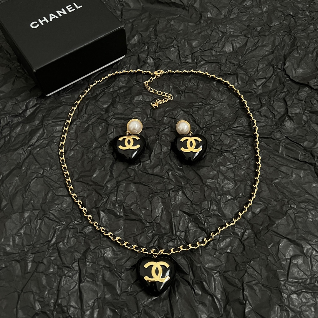 CCE201 Chanel CC pearl and black heart drop earring and necklace - ccjewelryacc