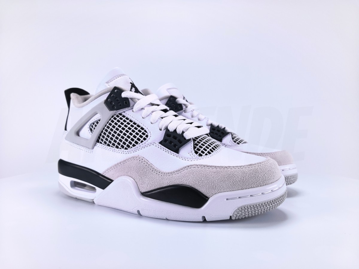 Jordan 4 Retro Military Black - Aktrende
