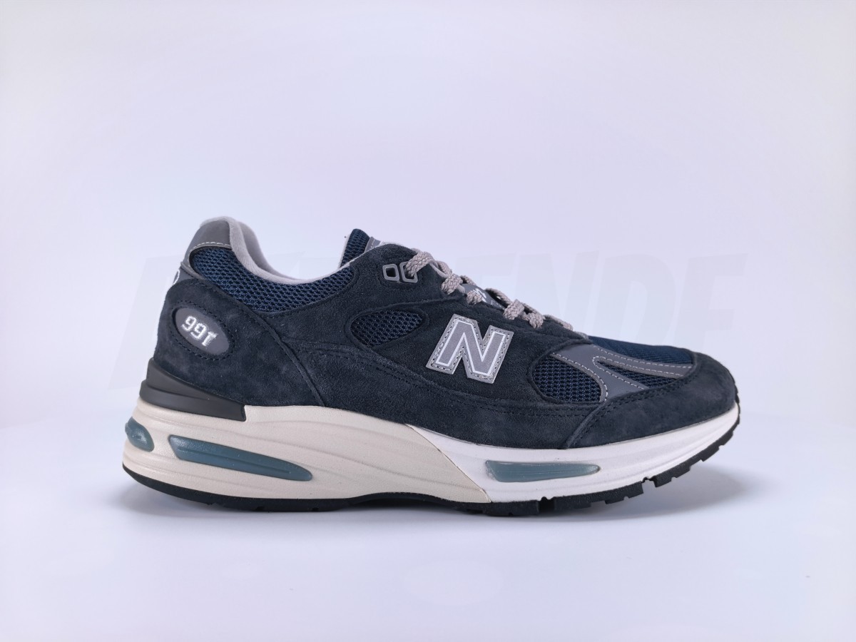 New Balance 991v2 MiUK Dark Navy - Aktrende