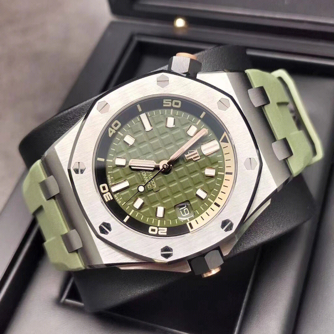 Royal Oak Offshore Diver's Watch Ref. 15720ST(AAAAA Version)