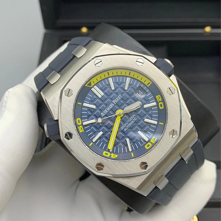 ROYAL OAK OFFSHORE DIVER SPECIAL EDITION Ref. 15710ST.OO.A027CA.01