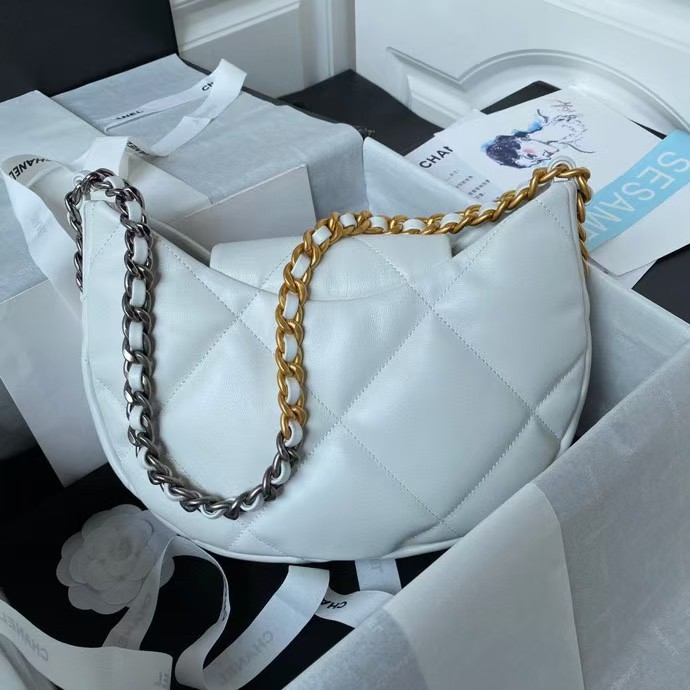 Chanel 24C AS4638 19 Hobo Bag White Lambskin Mixed Metal Hardware