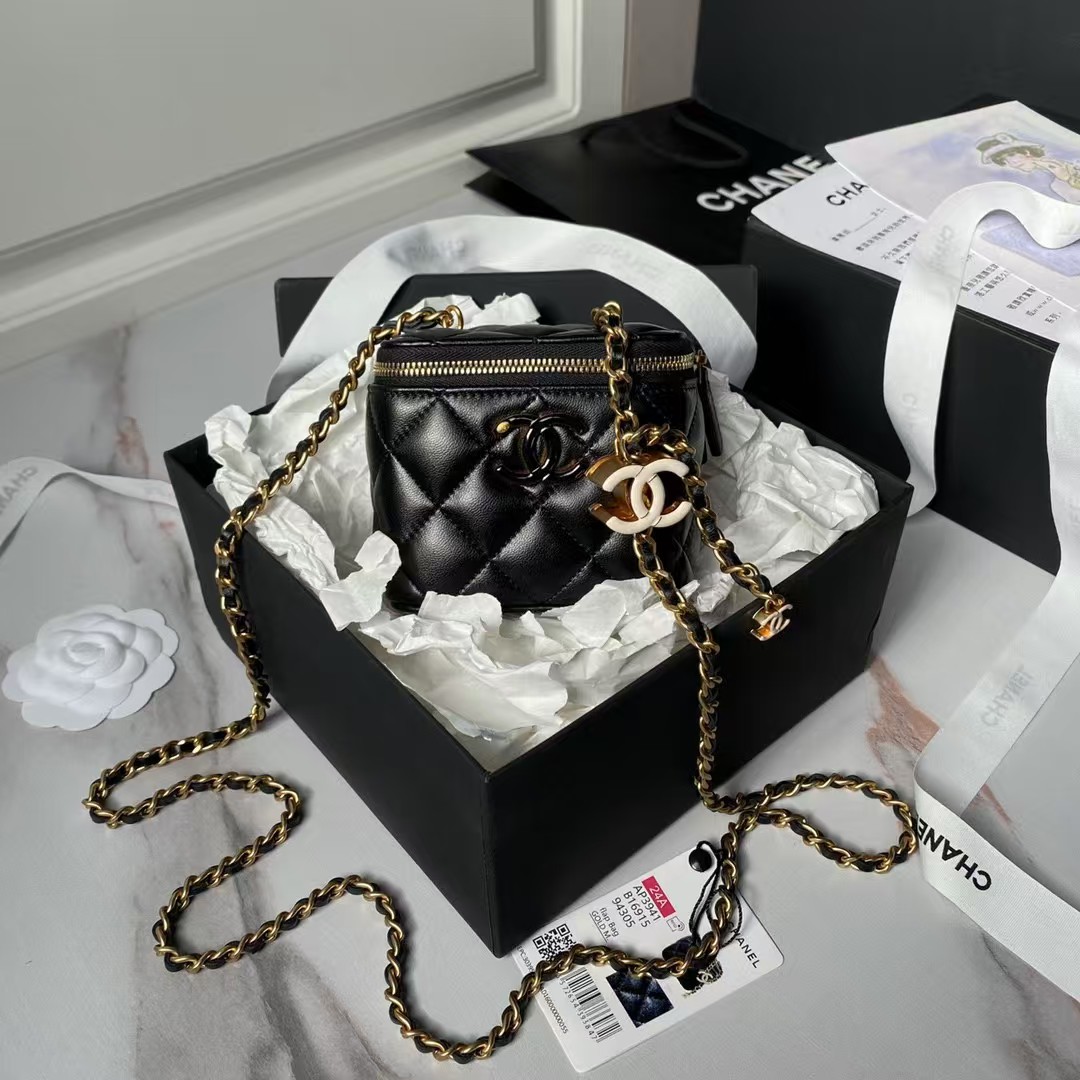 Chanel AP3941 Mini Vanity Case Lambskin Enamel & Gold-Tone Metal Black