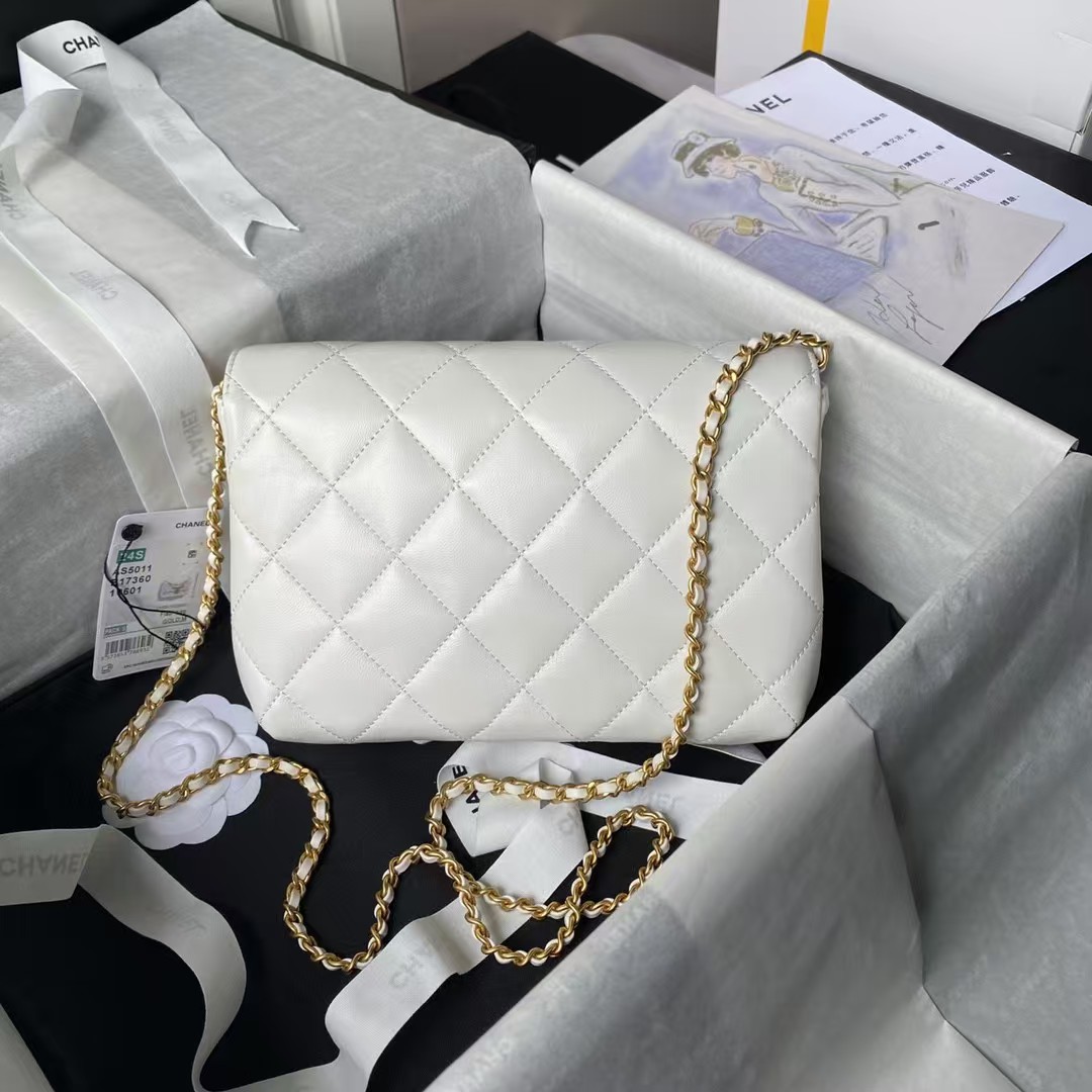 Chanel AS5011 Flap bag Shiny Lambskin Imitation Pearls & Gold-Tone Metal White
