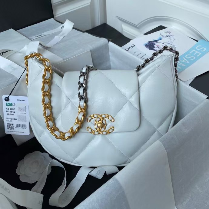 Chanel 24C AS4638 19 Hobo Bag White Lambskin Mixed Metal Hardware