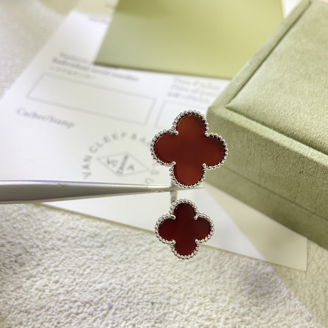 vca two clover ring, red carnelian, gold, rose gold, silver, regular size