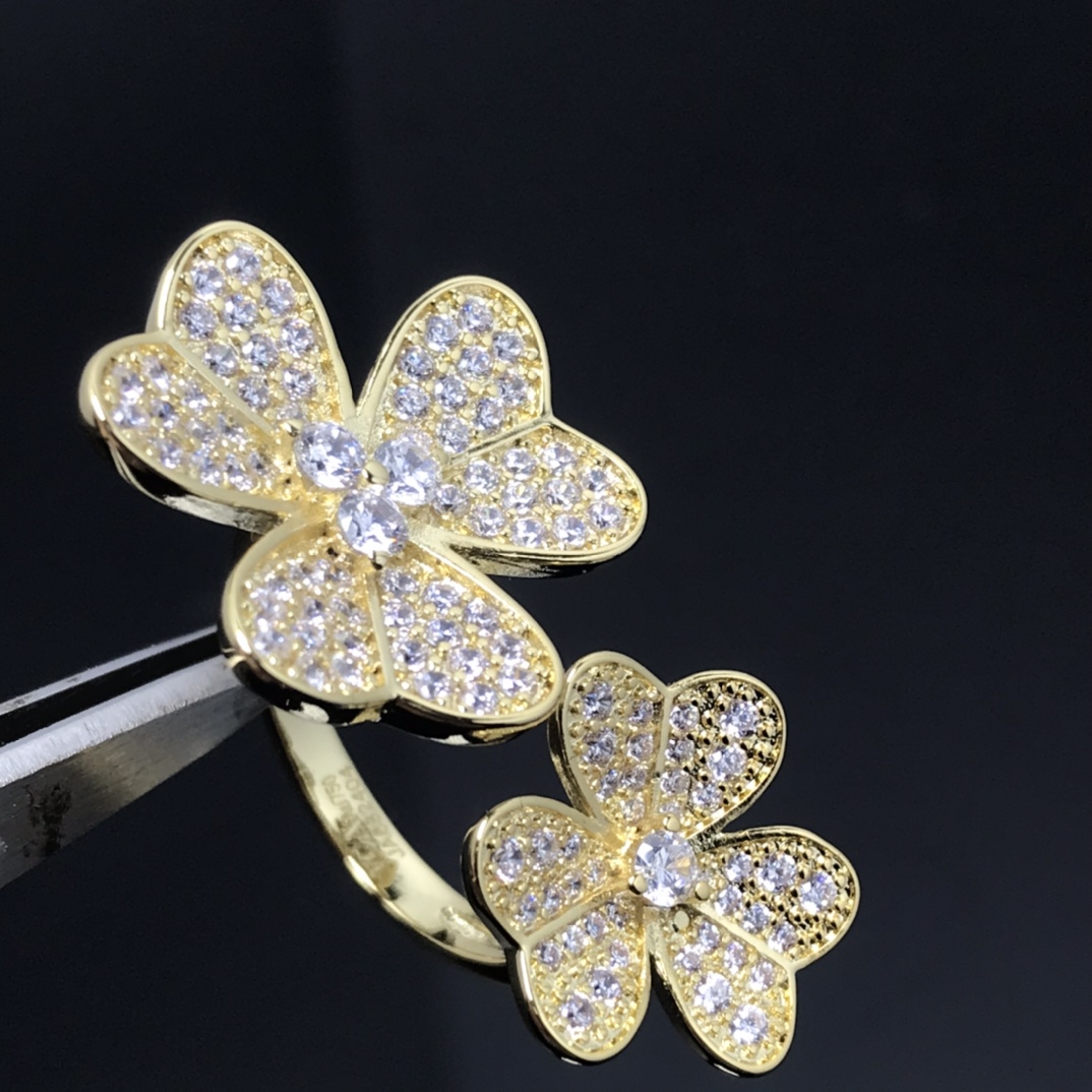 vca two clover ring, full diamonds, gold, rose gold, silver, regular size