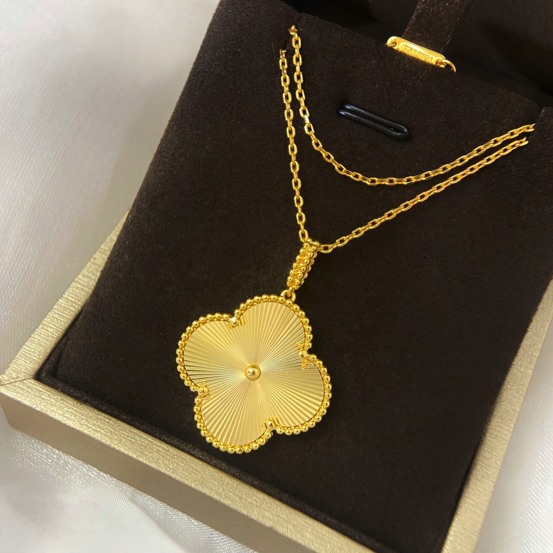 vca big clover necklace, all gold , Diameter 2.5cm, chain length 90cm