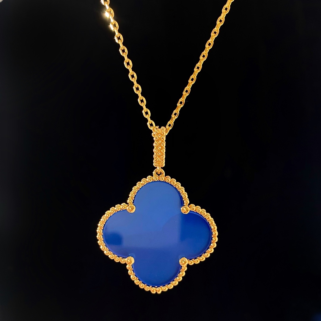 vca big clover necklace, blue chalcedony , Diameter 2.5cm, chain length 90cm