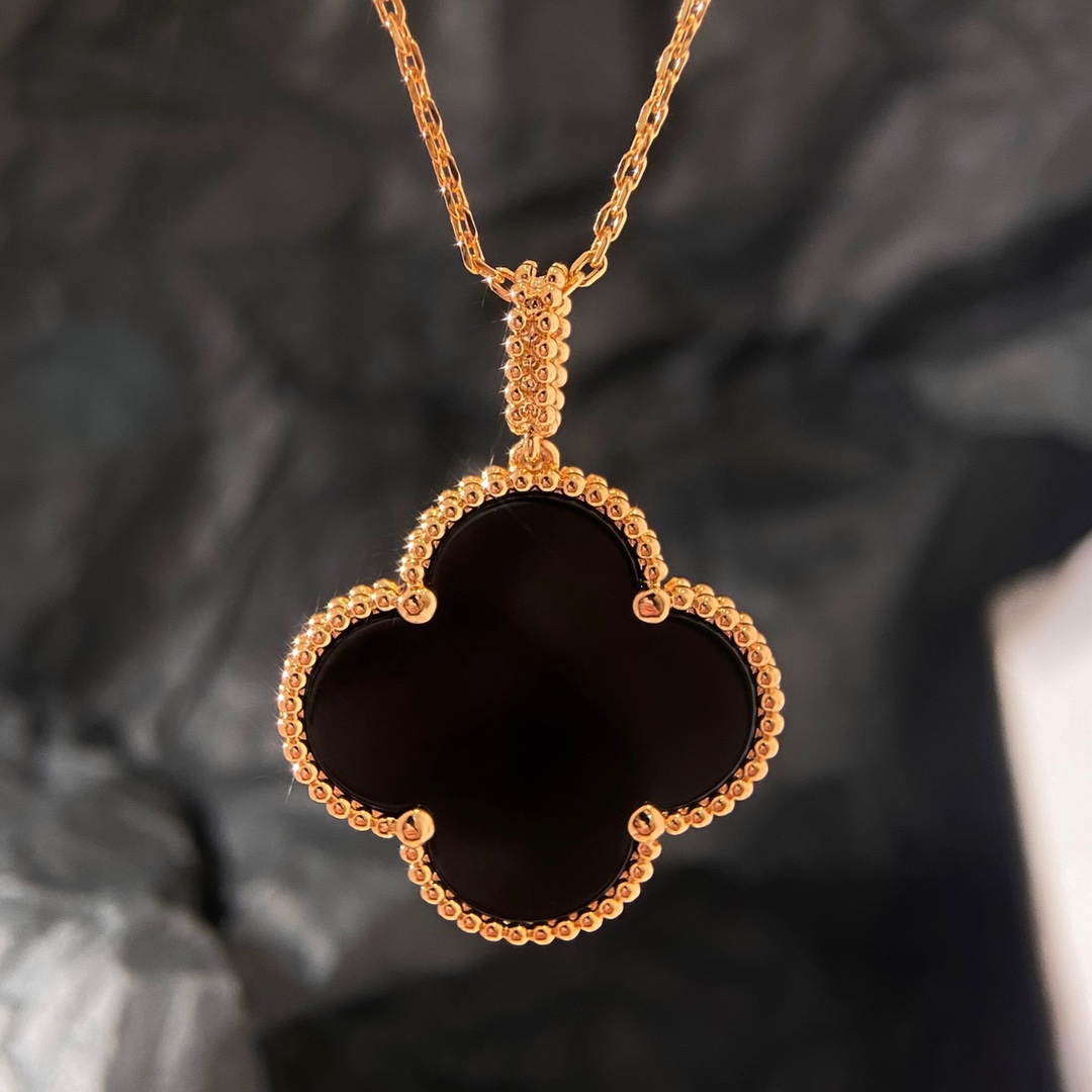 vca big clover necklace,black agate , Diameter 2.5cm, chain length 90cm