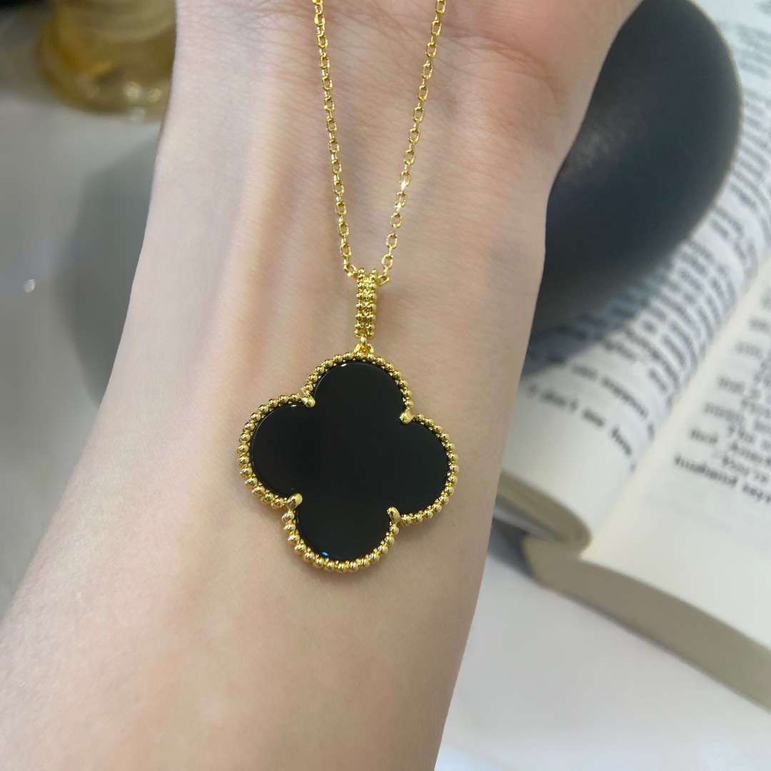 vca big clover necklace,black agate , Diameter 2.5cm, chain length 90cm