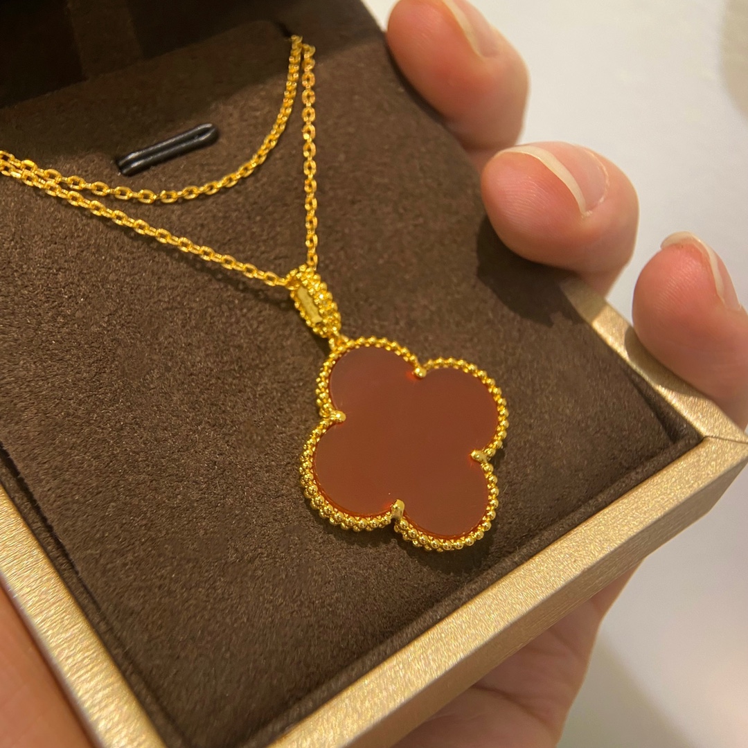 vca big clover necklace, red carnelian, Diameter 2.5cm, chain length 90cm