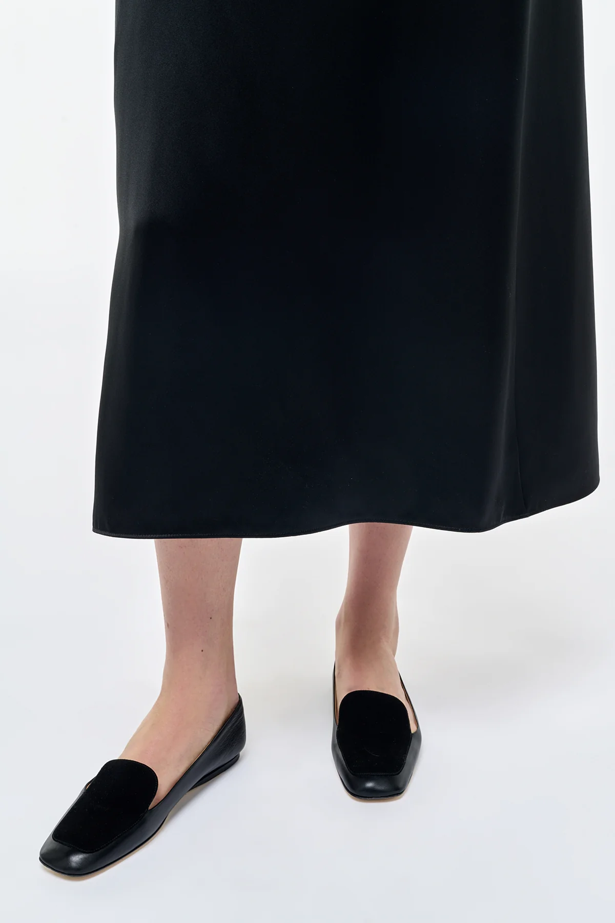 Aveda Flat Loafer in Black Leather & Suede