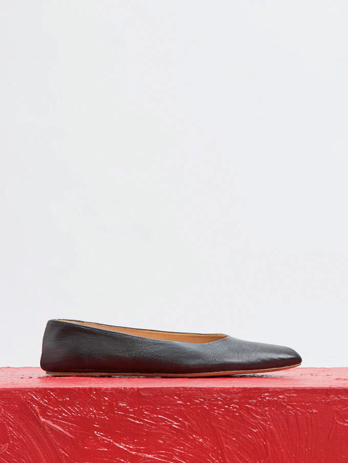 Andre Ballerina Flat Shoe in Black Leather