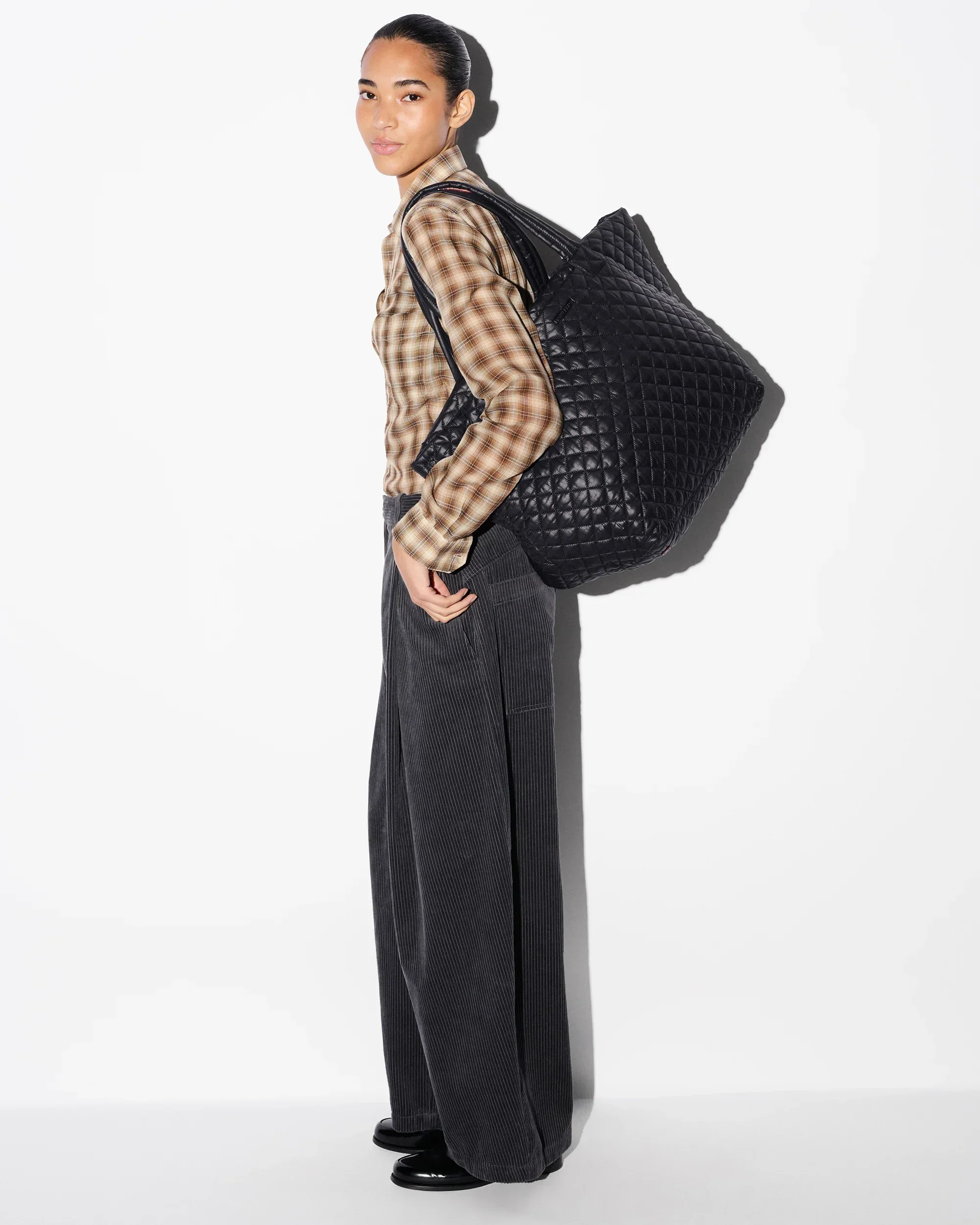 Black Large Metro Tote Deluxe II