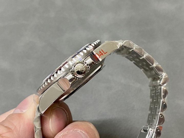 Time inheritance: Replica Rolex GMT-Master II 126710BLRO Transforms into an icon of maternal love 3 replica rolex