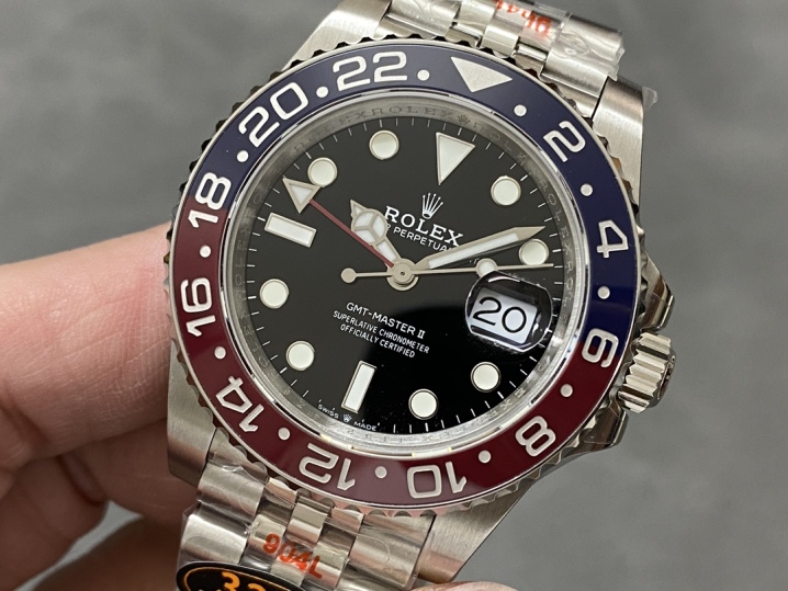 Time inheritance: Replica Rolex GMT-Master II 126710BLRO Transforms into an icon of maternal love 2 Clone rolex