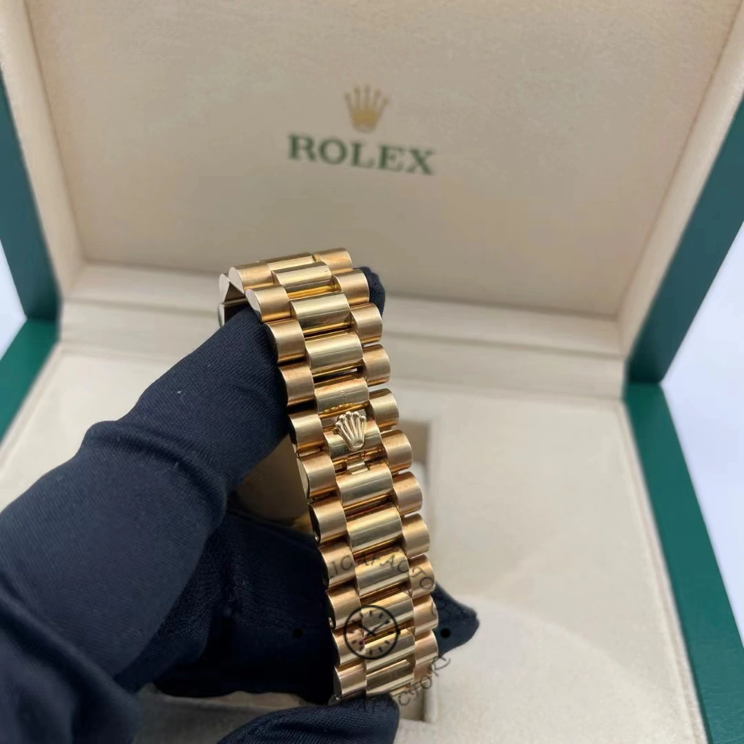 Rolex Day-Date 118238 White mother-of-pearl Roman dial 36 mm